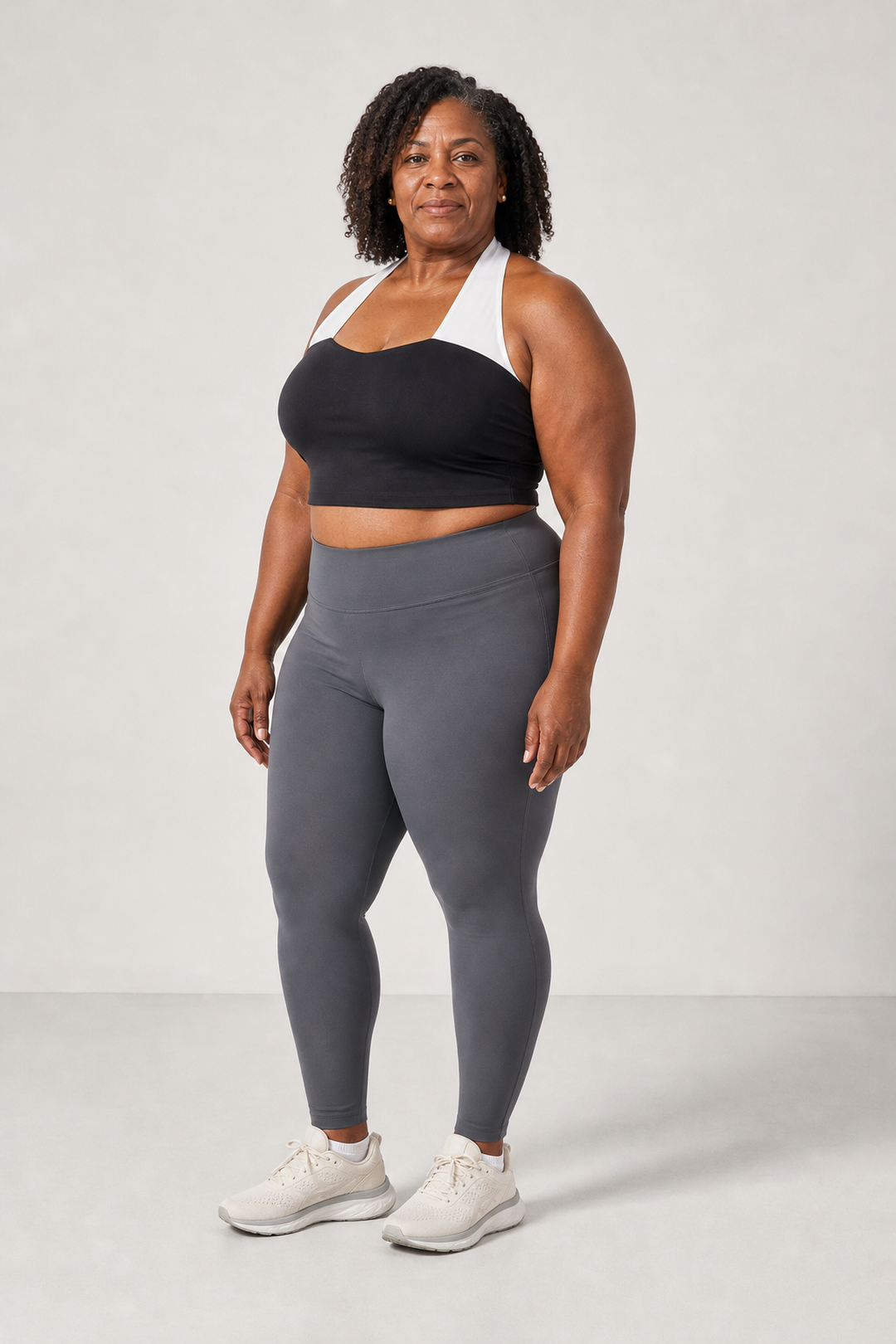Annalise | Niskaan solmittava bandeau, kiertotoppi ja shortsit