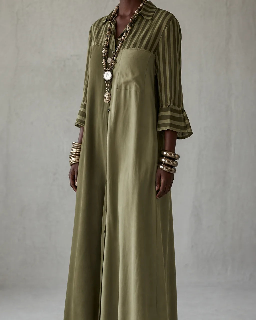 Seraphine | Vintage-henkinen kirjailtu maksimekko