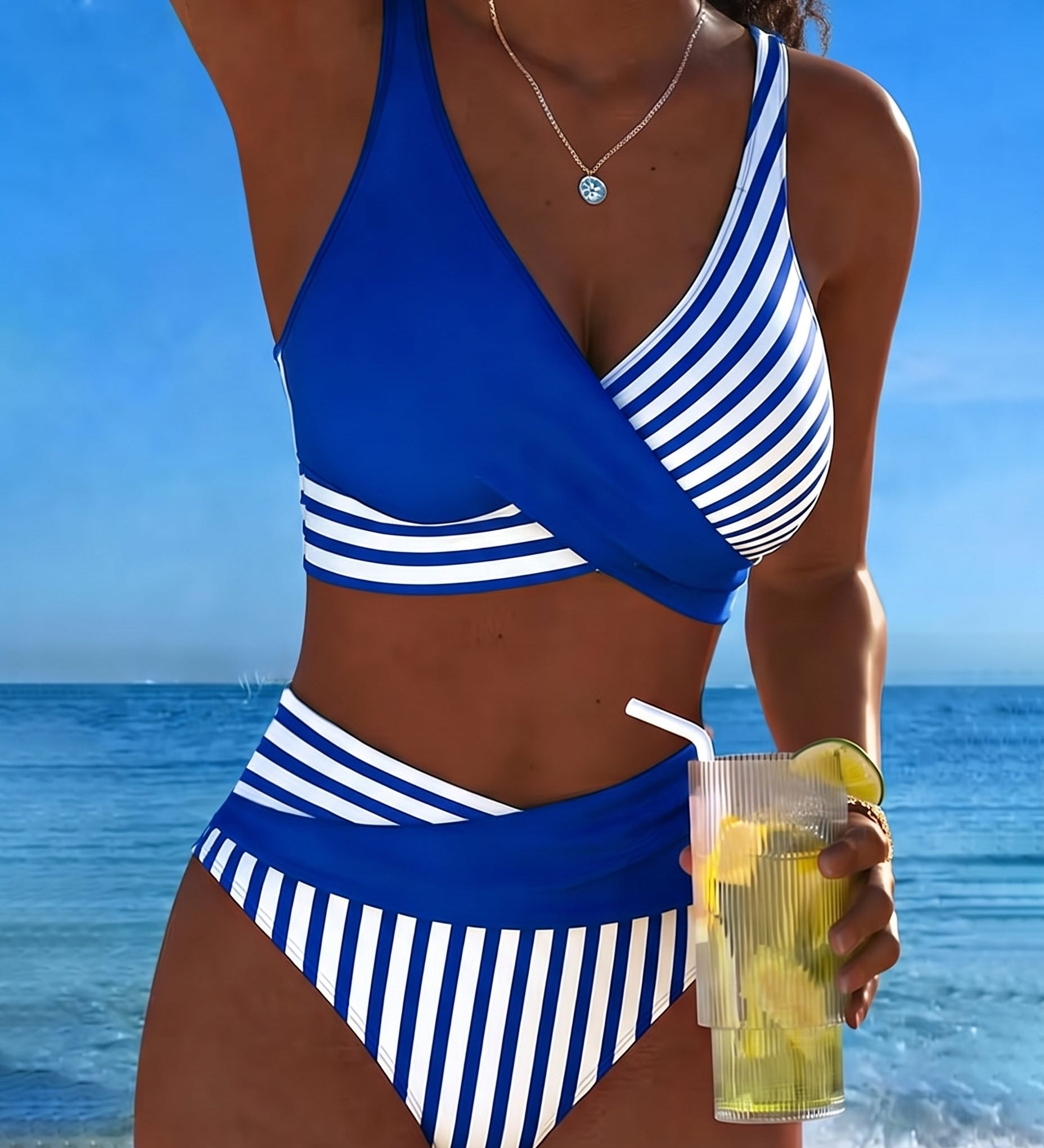 Jada | Raidallinen ristikkäinen bikini