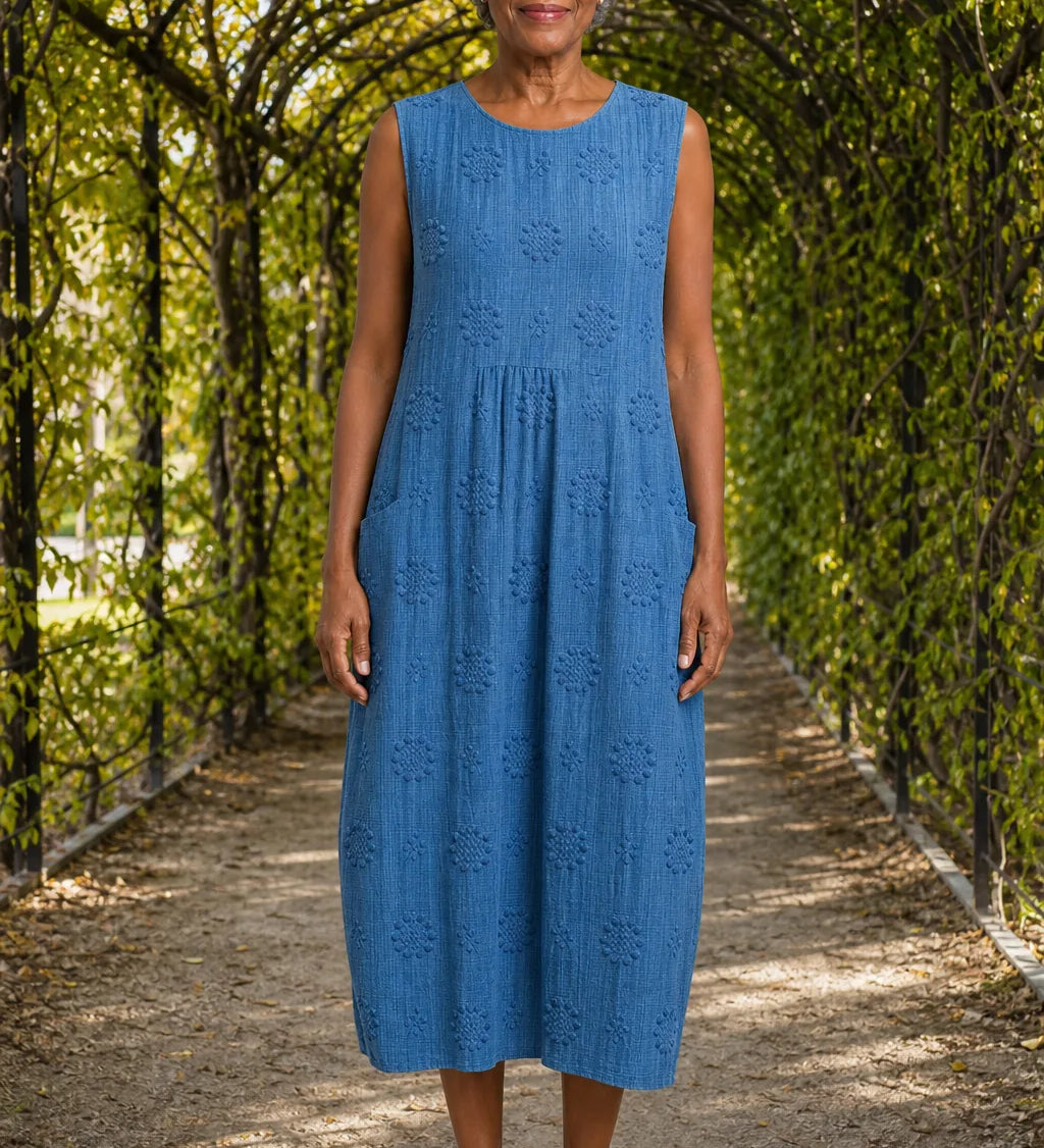 Ebony | Elegantti hihaton mekko