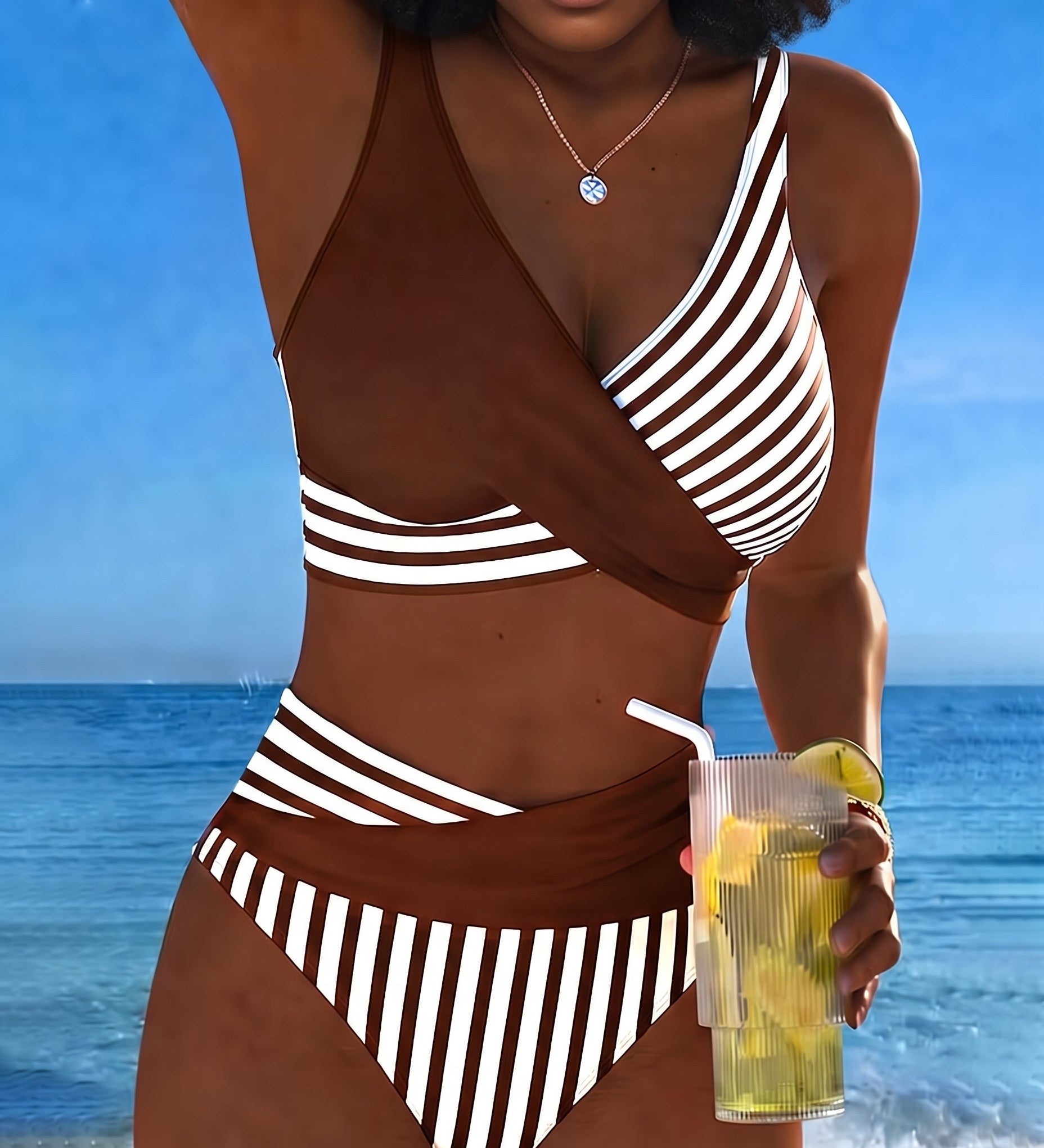 Jada | Raidallinen ristikkäinen bikini