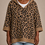 Emilia | Eläinkuvioinen neulottu hupullinen poncho