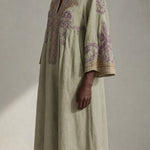 Ondine | Vintage-henkinen kirjailtu kaftaanimekko