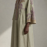 Ondine | Vintage-henkinen kirjailtu kaftaanimekko