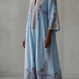 Ondine | Vintage-henkinen kirjailtu kaftaanimekko