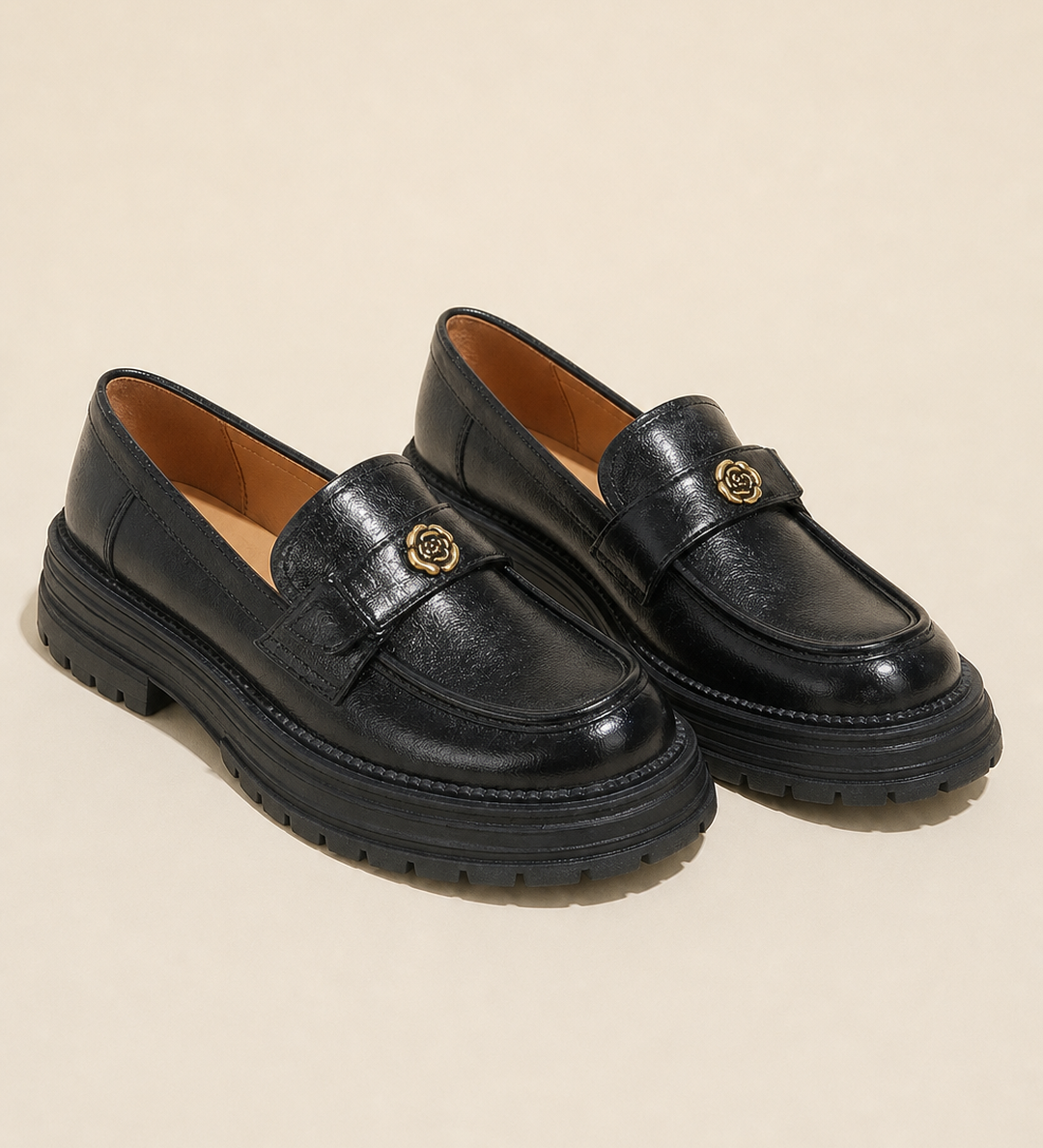Estelle | Sujautettava platform-loafer kameliakoristeella