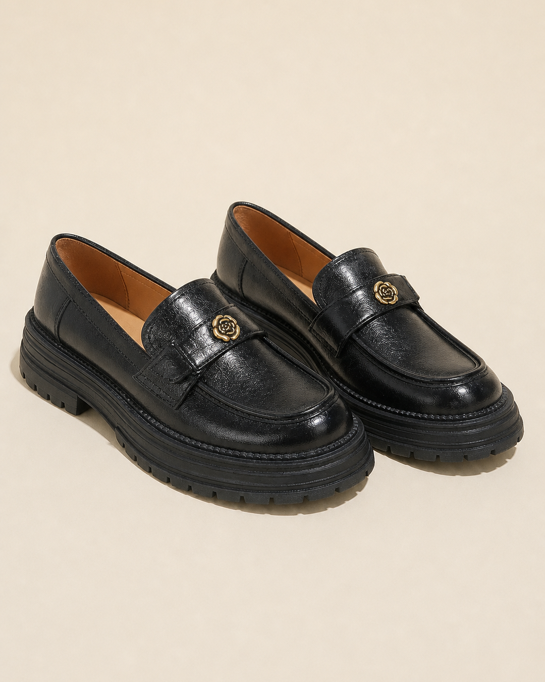 Estelle | Sujautettava platform-loafer kameliakoristeella