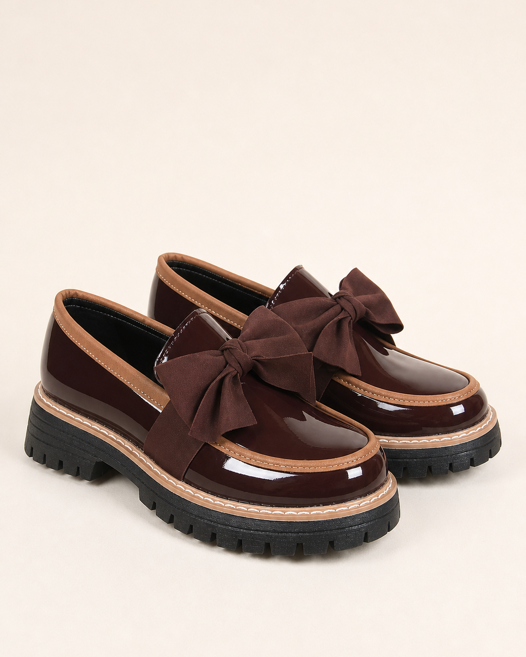 Willa | Leveälestinen platform-loafer rusetilla