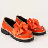 Willa | Leveälestinen platform-loafer rusetilla