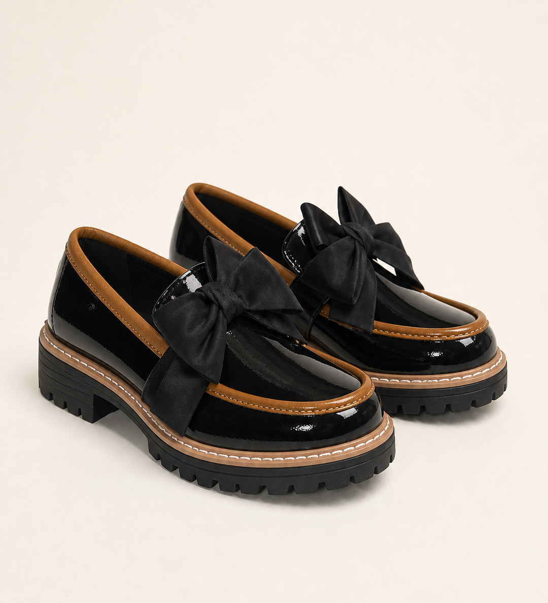Willa | Leveälestinen platform-loafer rusetilla