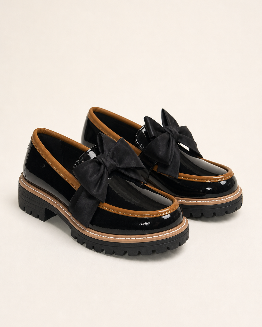 Willa | Leveälestinen platform-loafer rusetilla