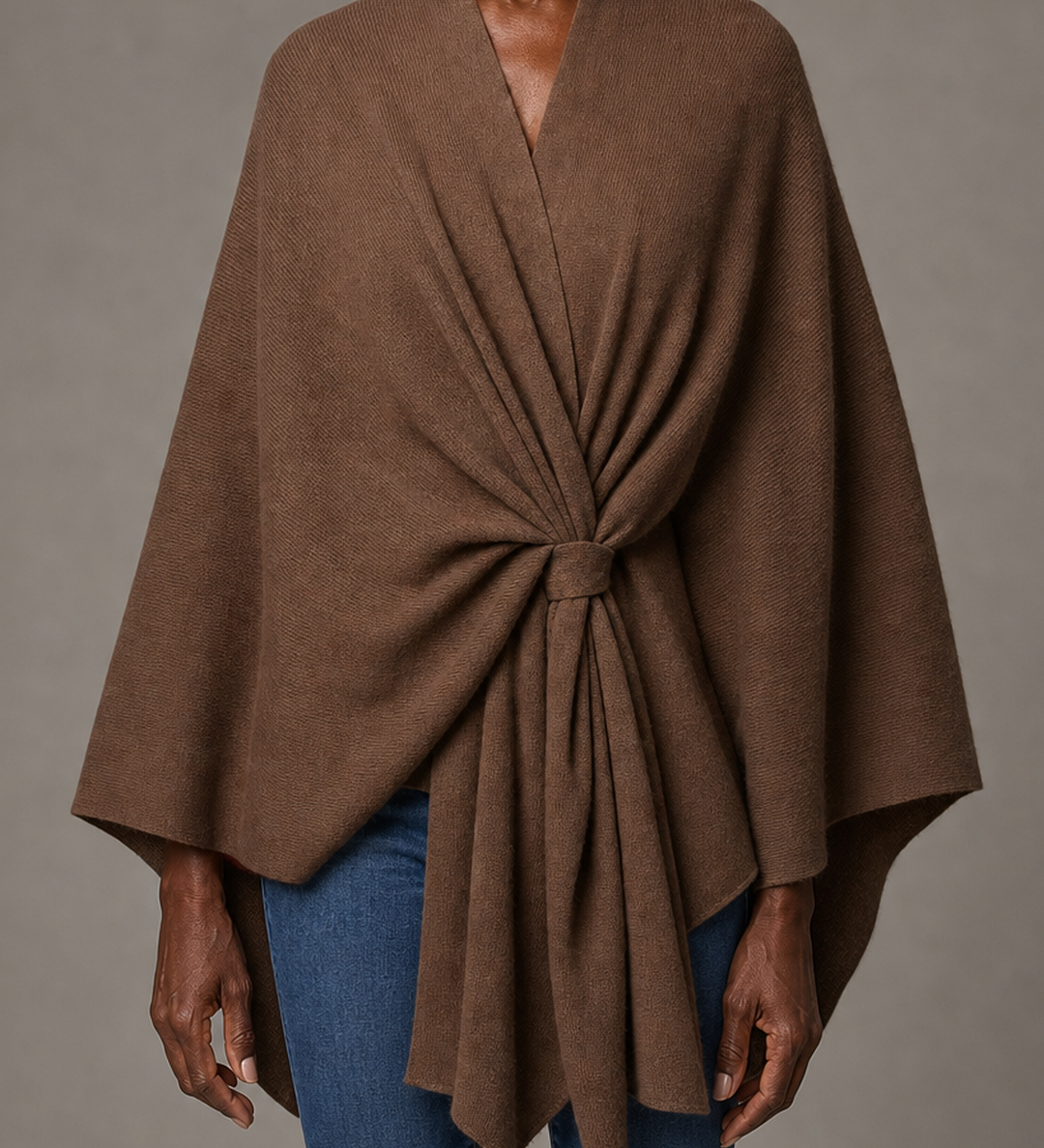 Briana | Tyylikäs laskeutuva poncho