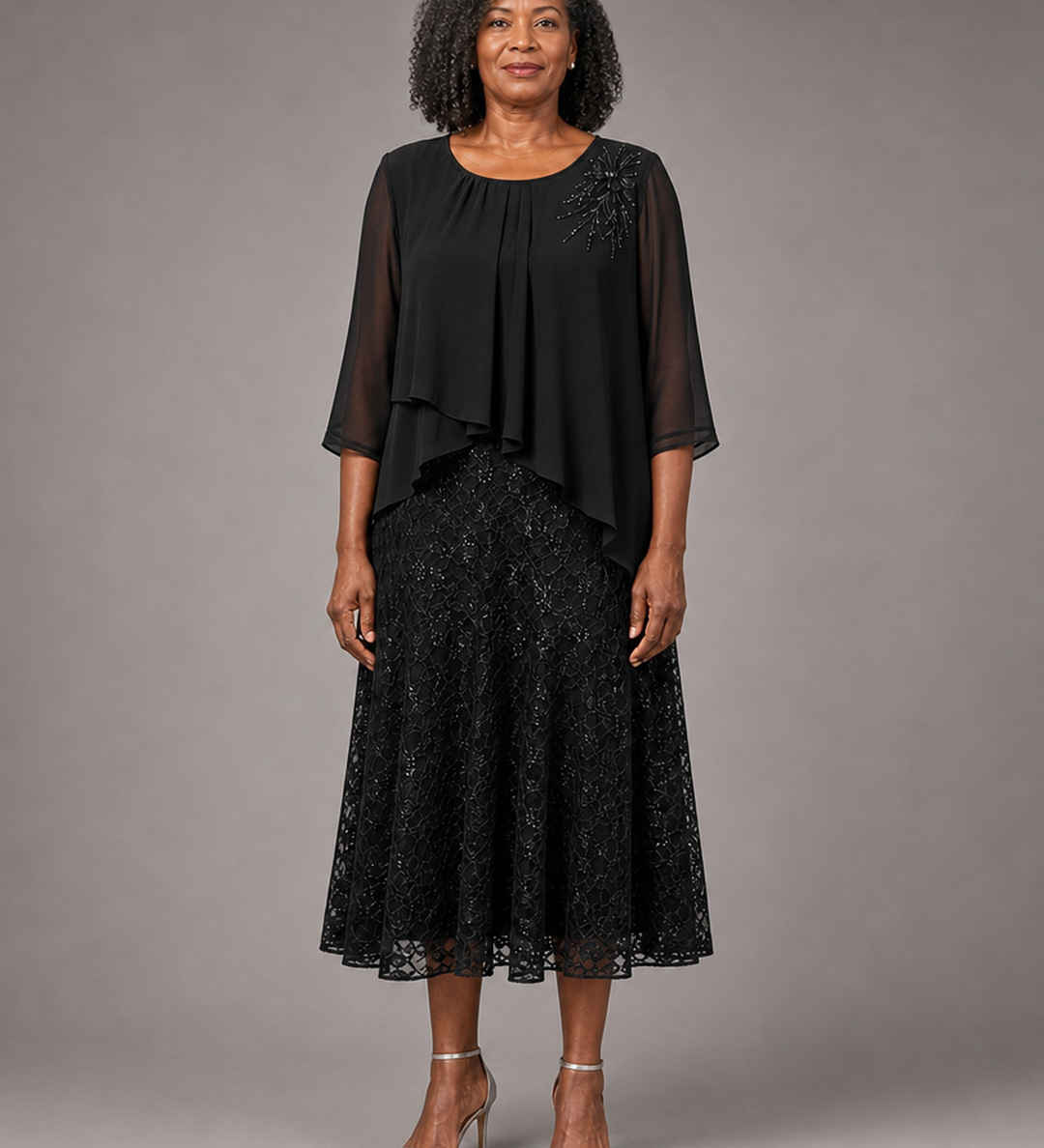 Lace | Morsiamen äidin sifonkimekko pitsikerroksella