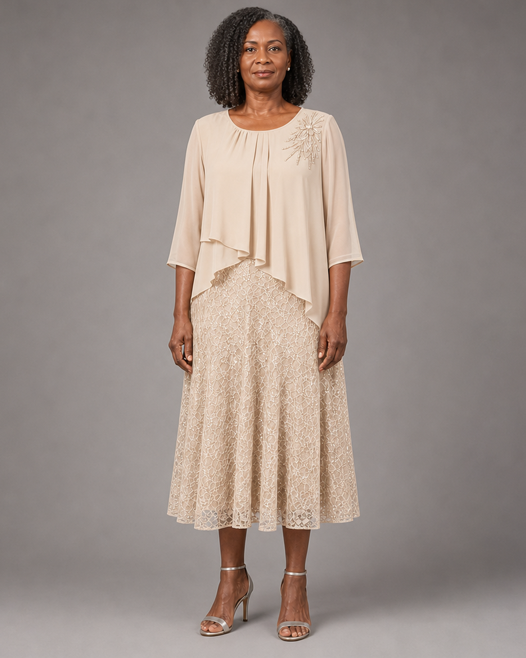 Lace | Morsiamen äidin sifonkimekko pitsikerroksella