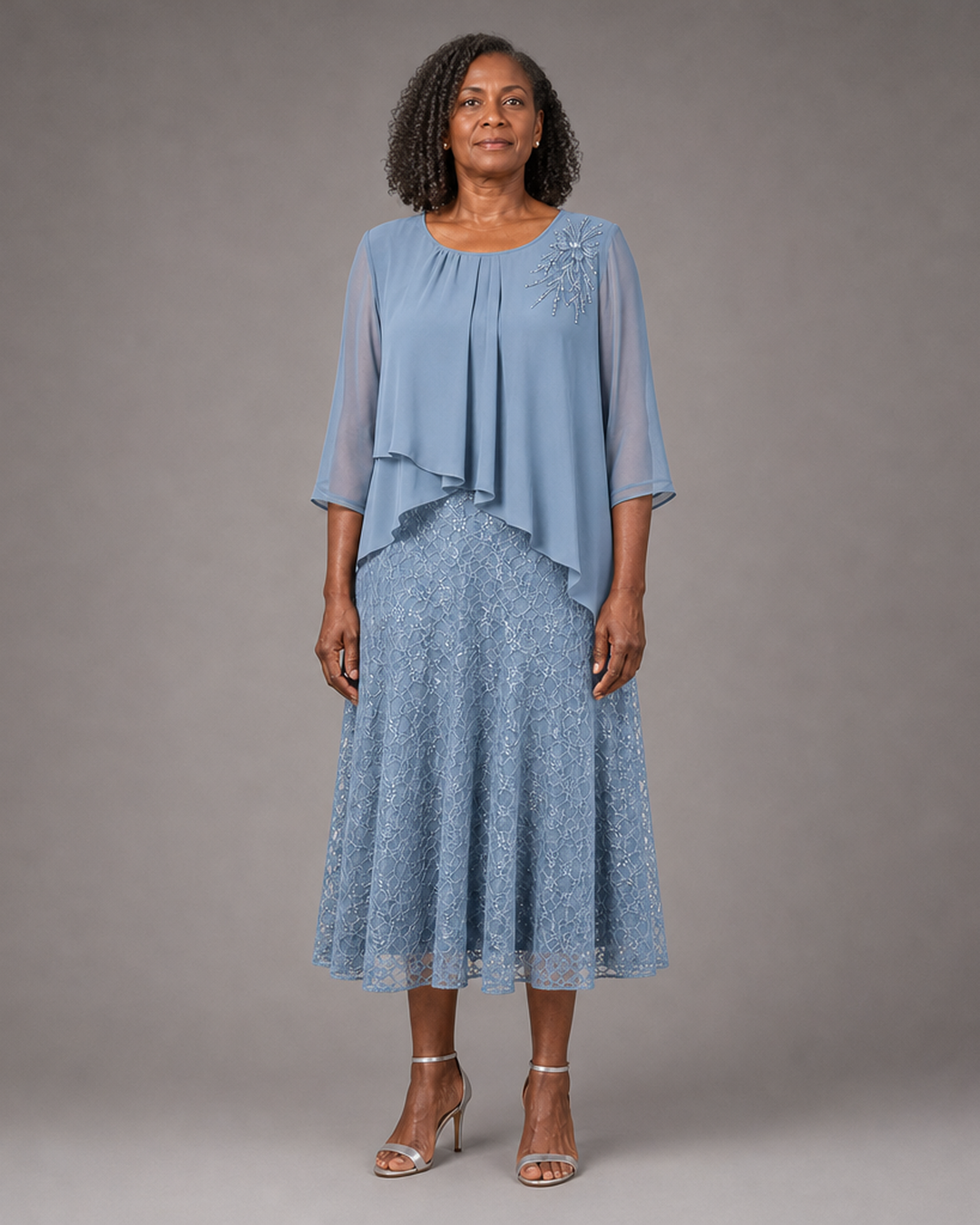 Lace | Morsiamen äidin sifonkimekko pitsikerroksella