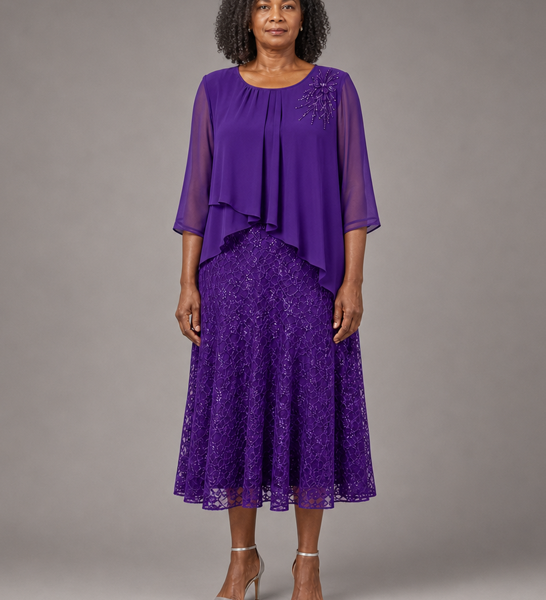 Lace | Morsiamen äidin sifonkimekko pitsikerroksella