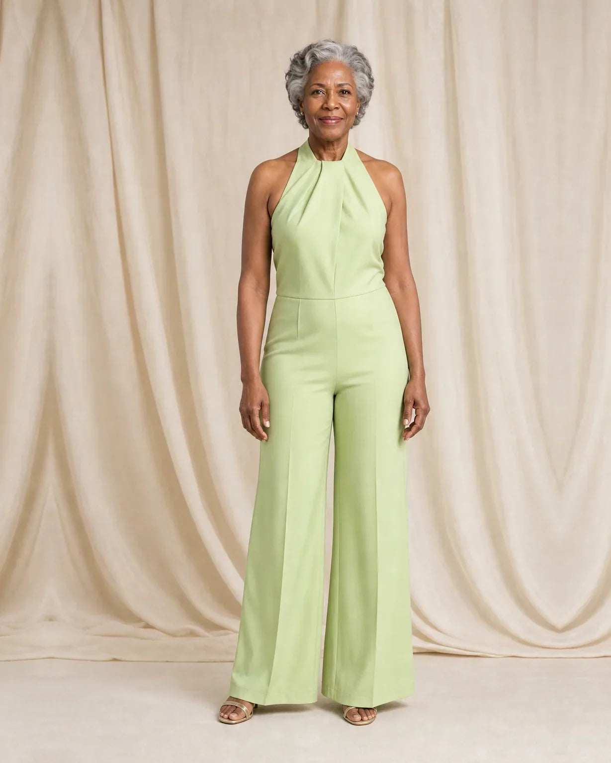 Ebony | Elegantti ja imarteleva haalari