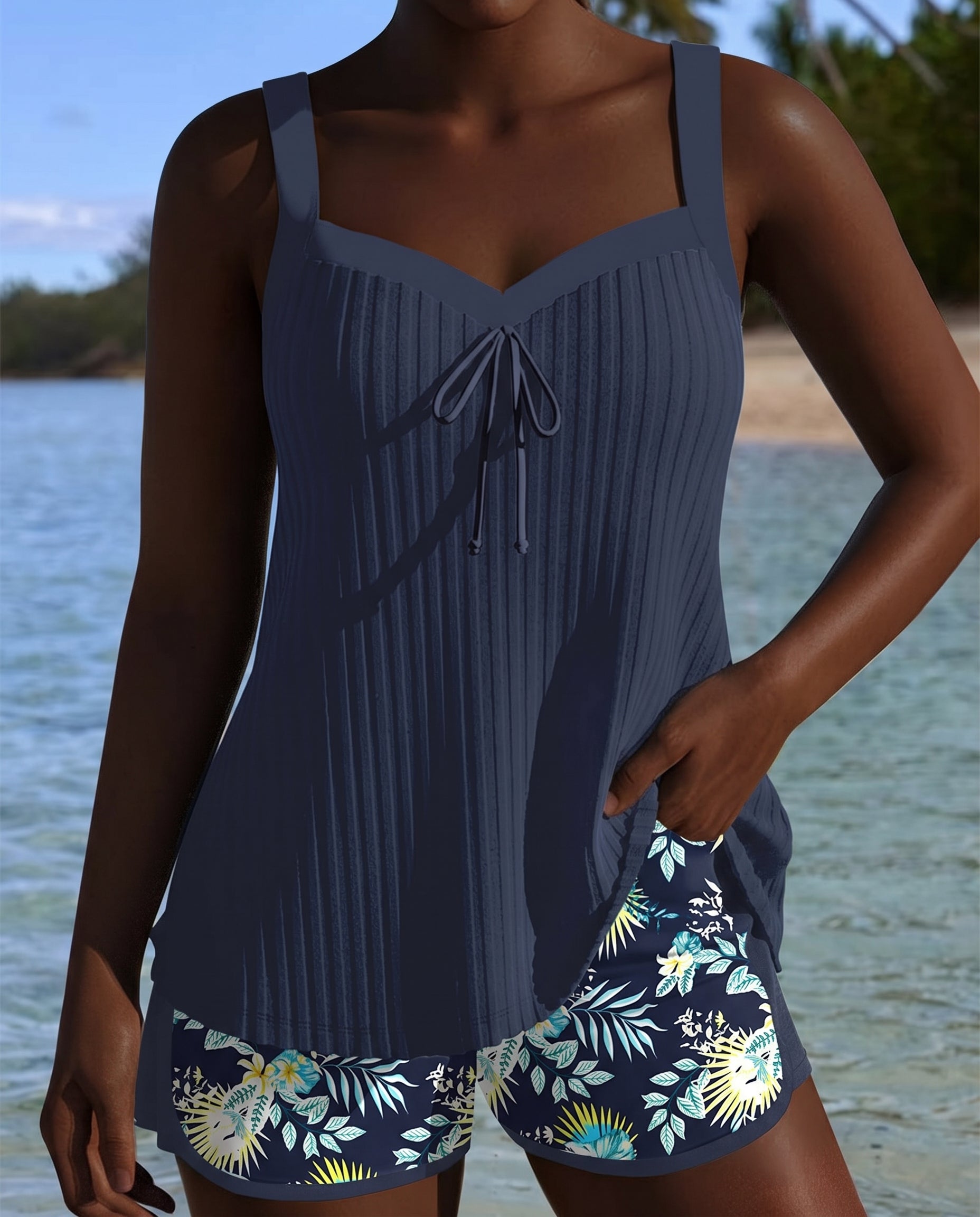 Marisa | Lyhyt raidallinen tankini