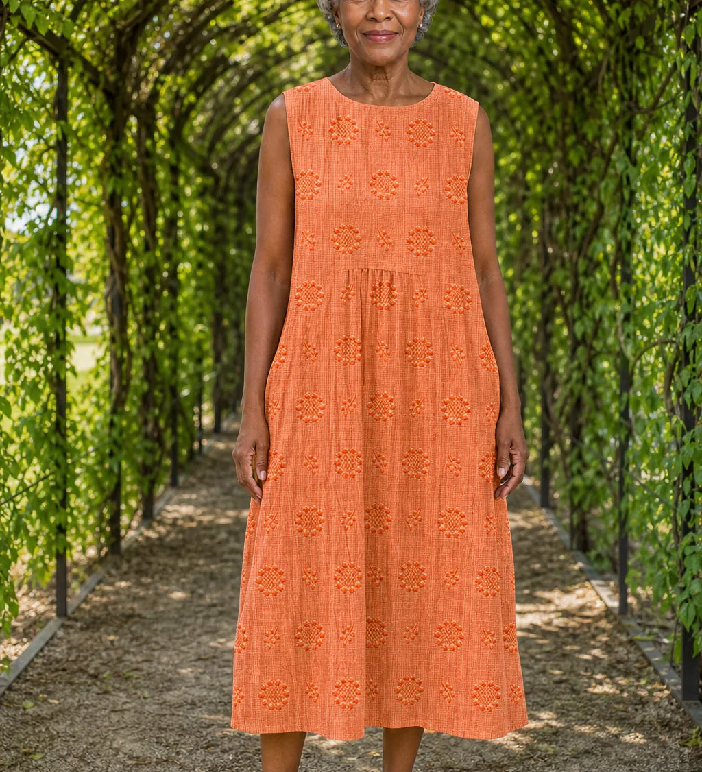 Ebony | Elegantti hihaton mekko