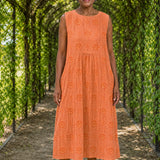Ebony | Elegantti hihaton mekko