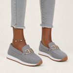Sophie | Mukavat loaferit kultayksityiskohdalla