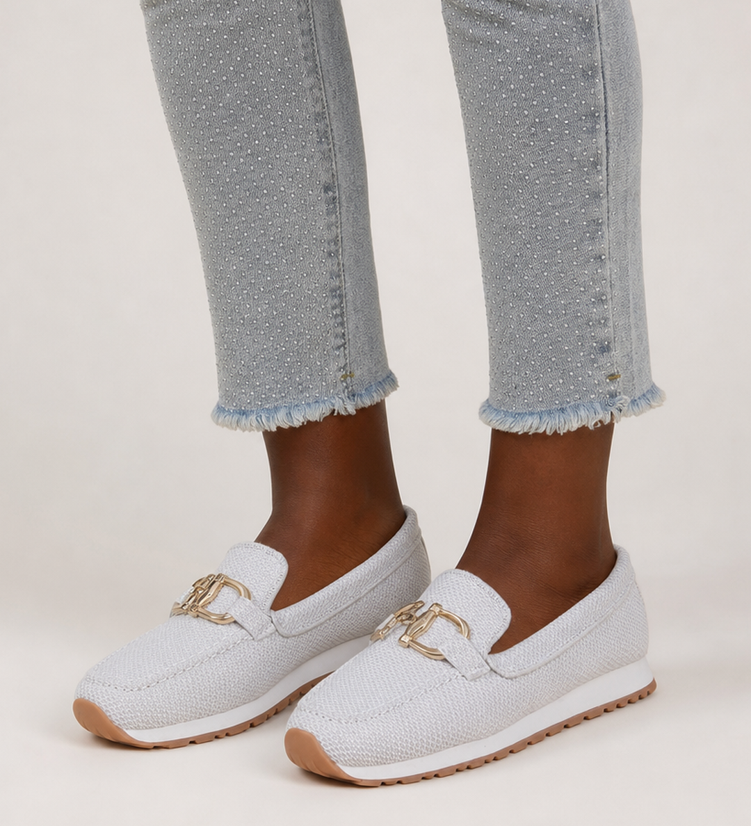 Sophie | Mukavat loaferit kultayksityiskohdalla