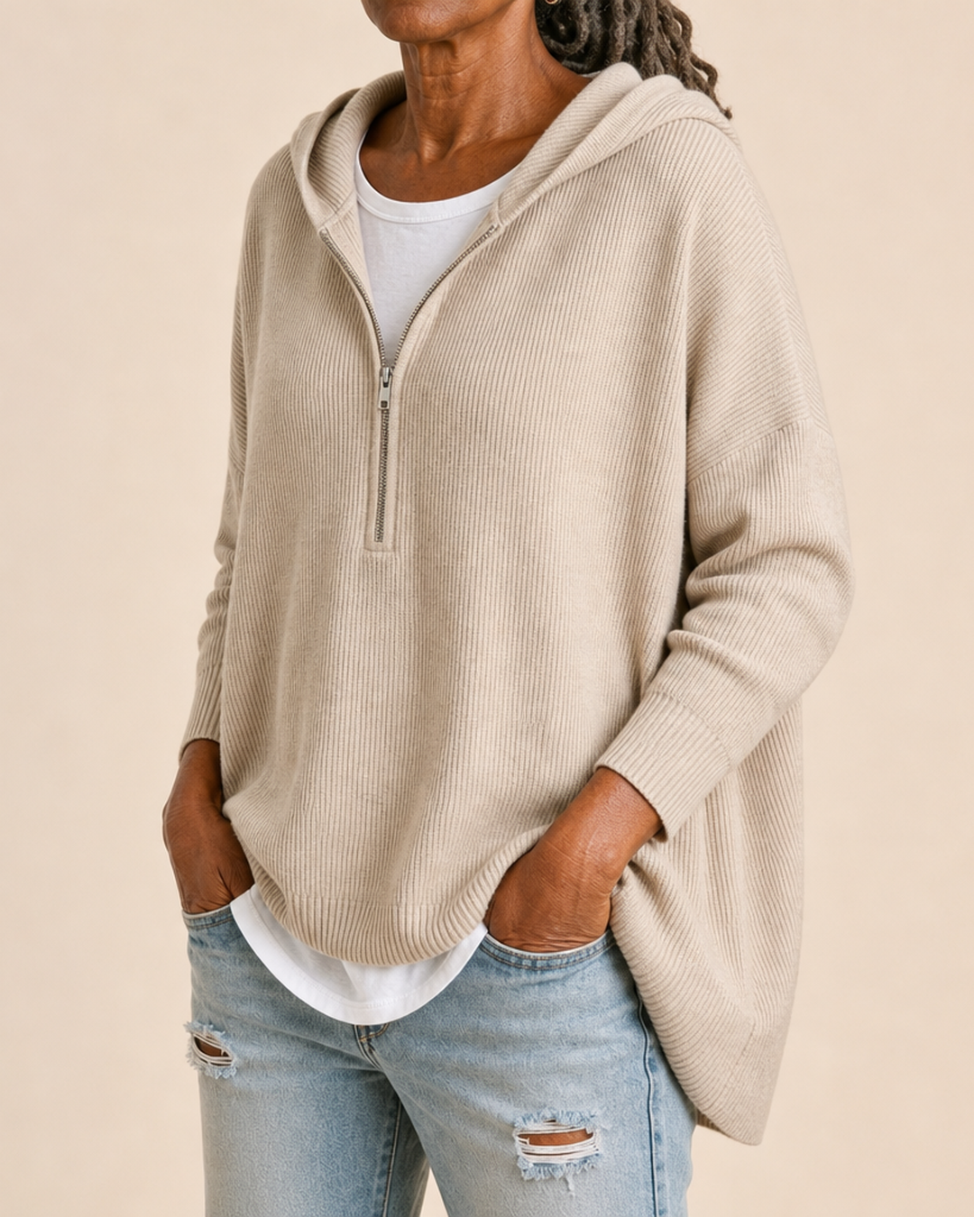 Goldie | Neulottu hupullinen poncho vetoketjulla