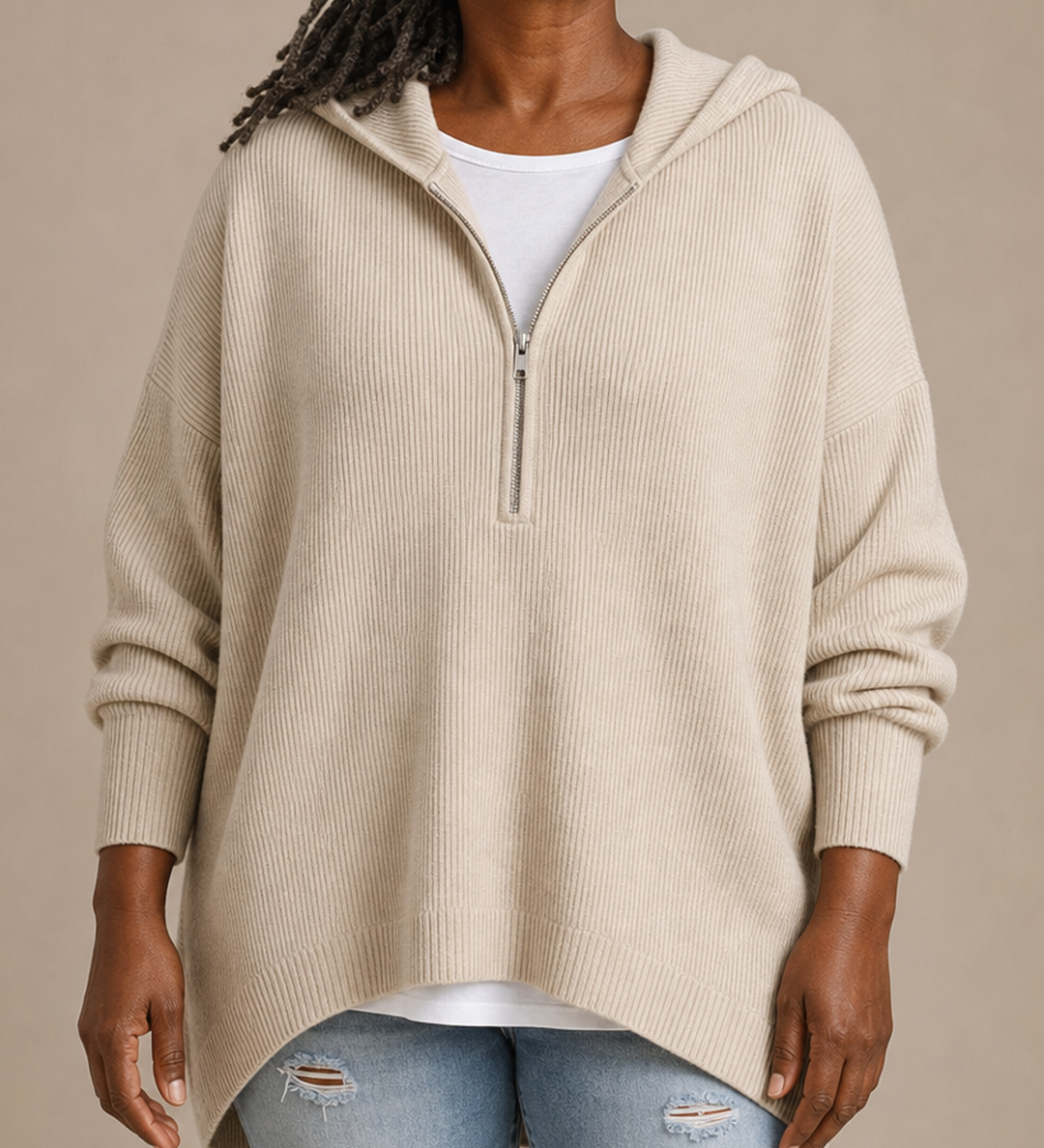 Goldie | Neulottu hupullinen poncho vetoketjulla