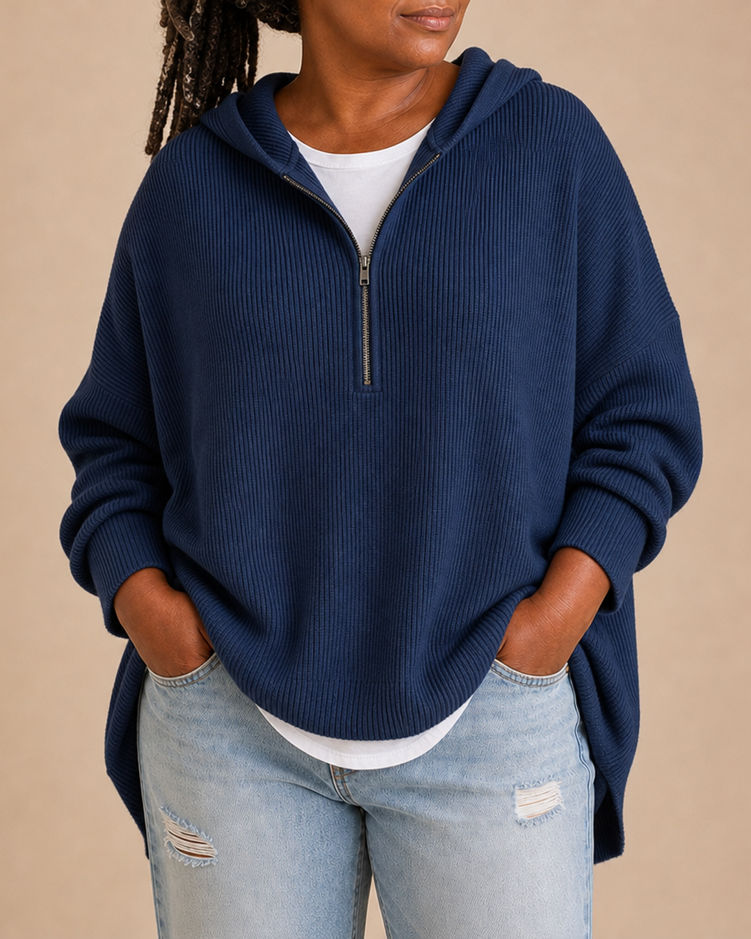 Goldie | Neulottu hupullinen poncho vetoketjulla