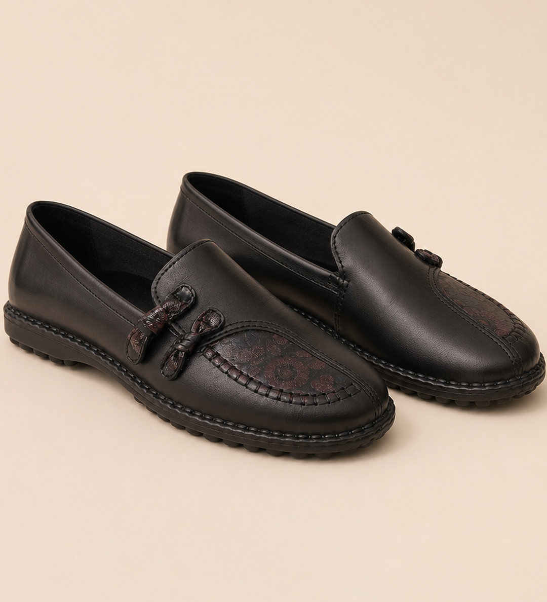 Cathy | Mukavat kukkakoristeiset loaferit